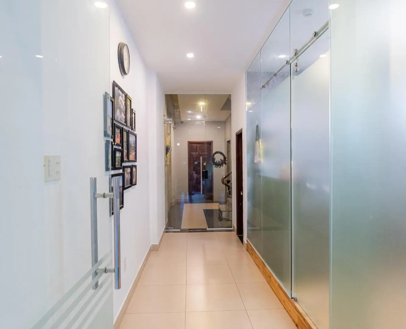 Cubicity Metro House Hô Chi Minh-Ville 0*,